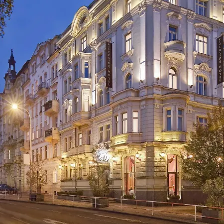 Отель Mamaison Riverside