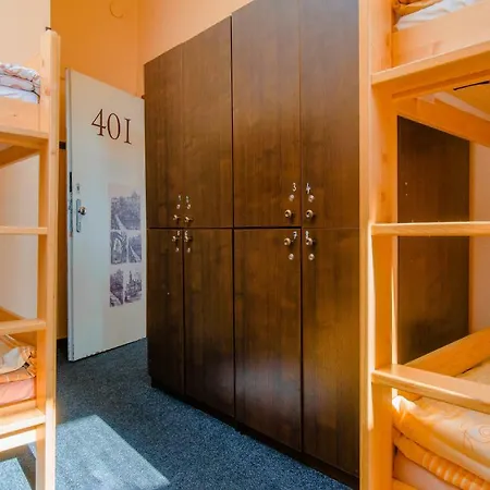 Spot Hostel *