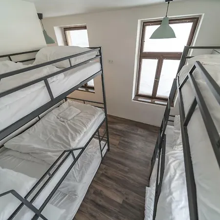 Orange Hostel *