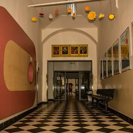In School * Praga