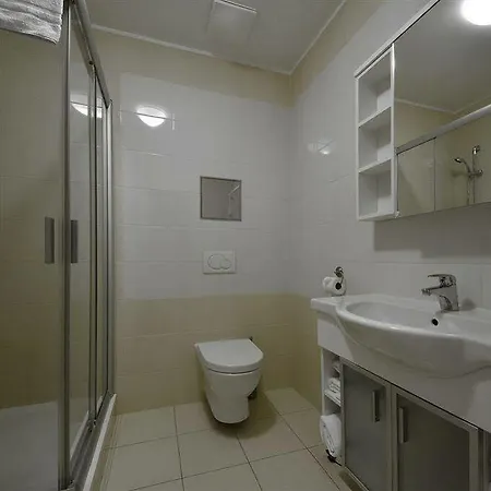Downtown Kodanska Aparthotel Prague