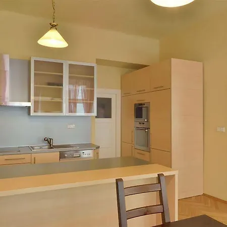Downtown Kodanska Aparthotel Prague