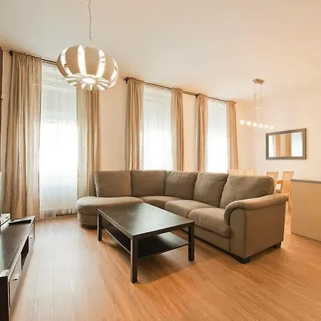 Aparthotel Downtown Kodanska 4*