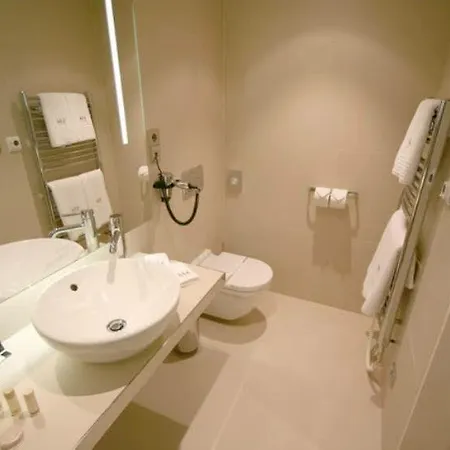 Three Storks Otel 5*