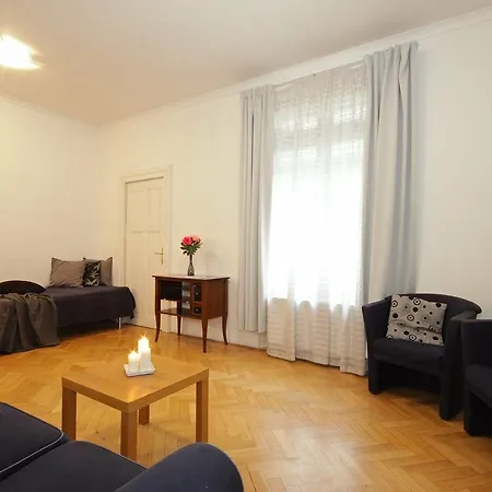 Apartment Old Town *