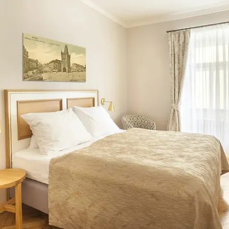Hotel At The Golden Scissors Prague