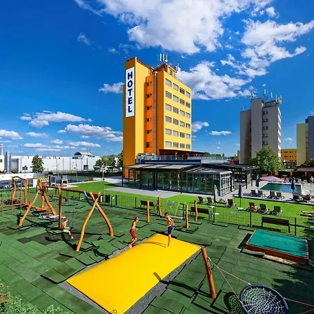 Hotel Aura Design & Garden Pool 3*