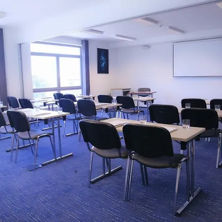 Hotel Academic & Congress Centre 4*