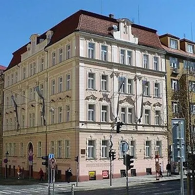 Hotel William 3*