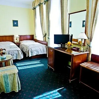 William Hotel 3*