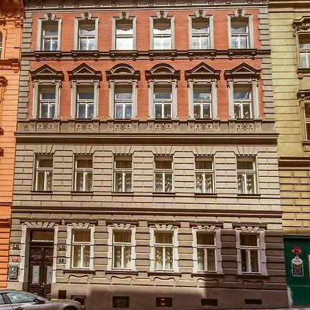 Manesova No.5 Apartment *