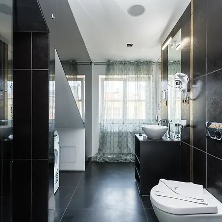 Empirent Gold Street *