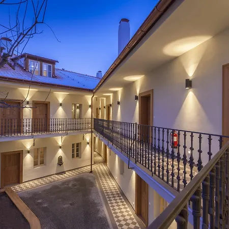 Hotel At The White Lily Prague