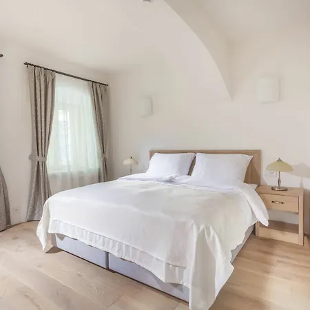 Hotel At The White Lily Prague