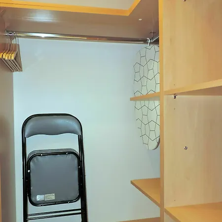 Homeroomsprague Apartment
