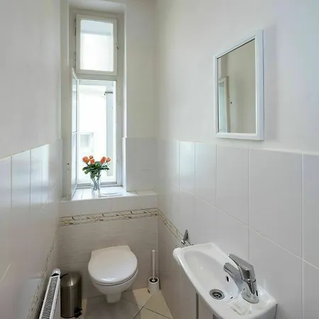 Capital 3*