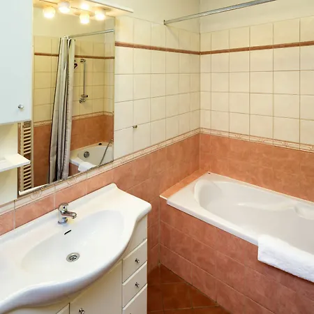 Aparthotel Capital 3*