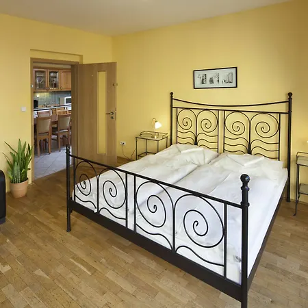 Capital 3*