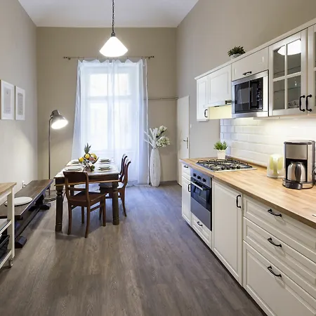 Apartment Old Town Square - Dlouha Prague