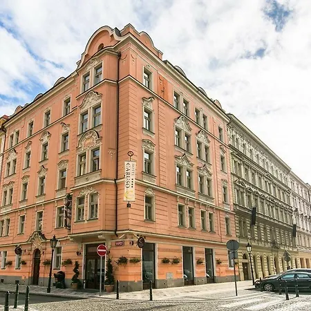 Hotel Caruso Old Town 4*