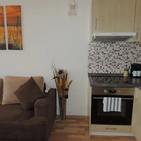 Homeroomsprague Apartment *