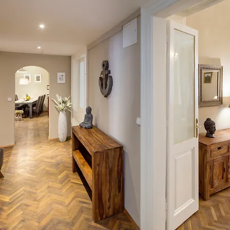 Apartment Old Town Square - Dlouha Prague