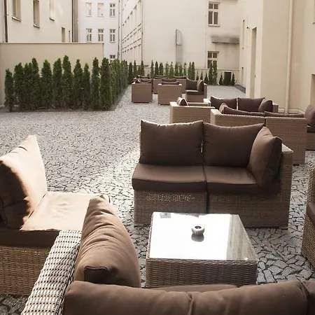H7 Palace
