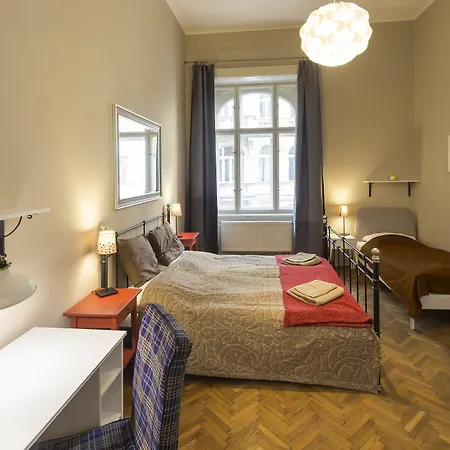 Old Town Square - Dlouha Apartment
