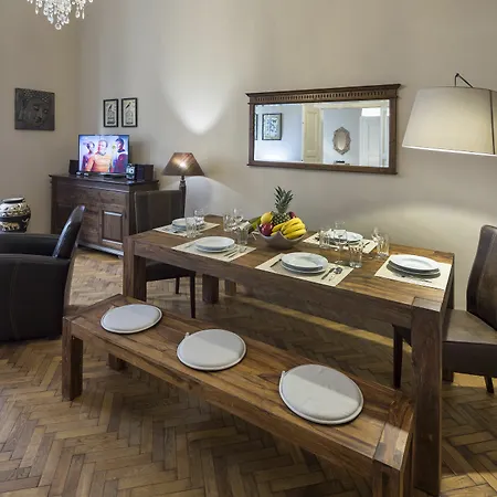 Old Town Square - Dlouha Apartment *
