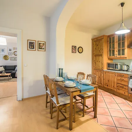 Rybna 2 Apartment