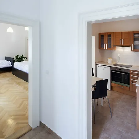 Capital 3* Prague