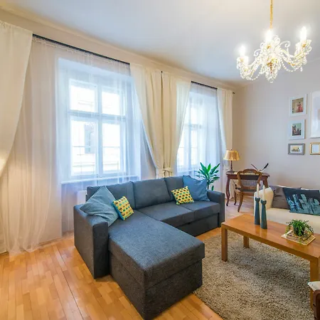 Rybna 2 Apartment *