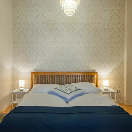 Rybna 2 Apartment *