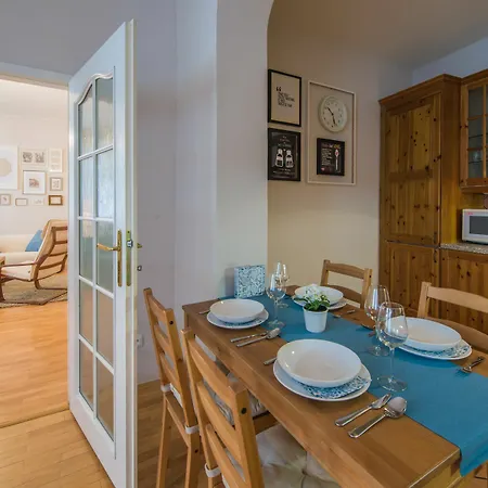 Rybna 2 Apartment *