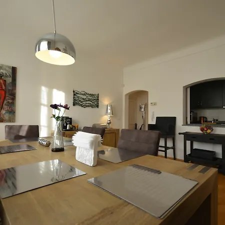 Apartment Attic Hroznova - Charles Bridge