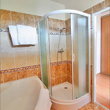Susa 3* Praga
