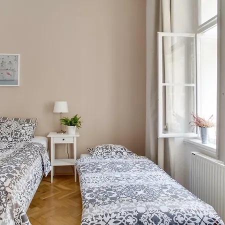 Apartment Jt's Jecna Str.