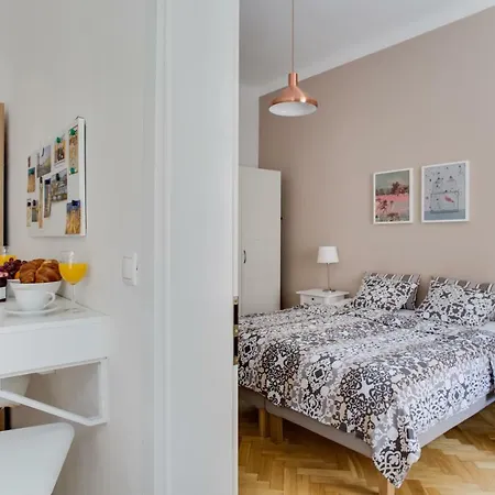 Apartment Jt's Jecna Str. *