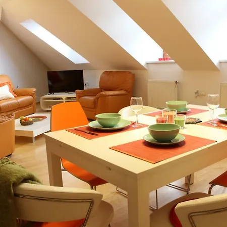 Apartment Zaverka Near Castle *