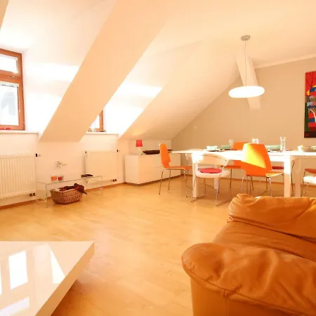 Apartment Zaverka Near Castle Prague