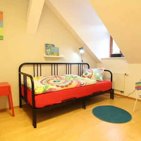 Apartment Zaverka Near Castle