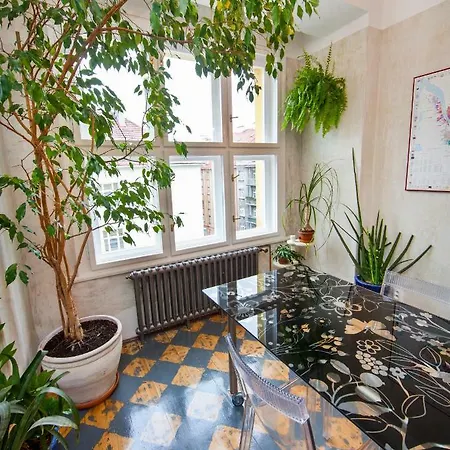 Authentic Art Apartment Prague