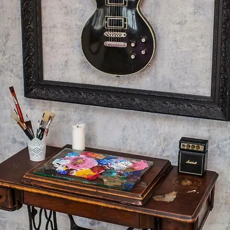 Apartment Authentic Art