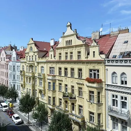 Apartment Modern Riegrovy Sady *