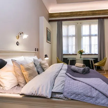 Apartmán Nebovidy I - Historic Centre - Terrace - Air Conditioning *