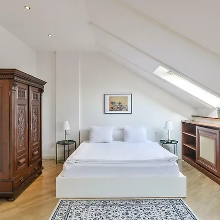 Panoramic Loft Apartment Prague