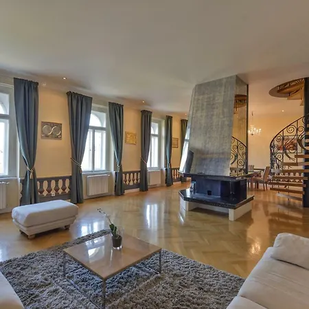 Panoramic Loft Apartment
