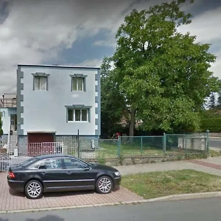Family House With Parking Holiday home Prague