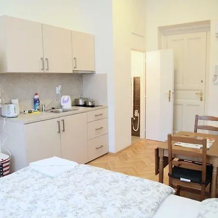 Apartment Charming Flats In Vinohrady | Praguestars *