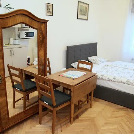 Charming Flats In Vinohrady | Praguestars *
